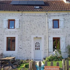 https://les-papillons.hotels-rhonealpes.com
