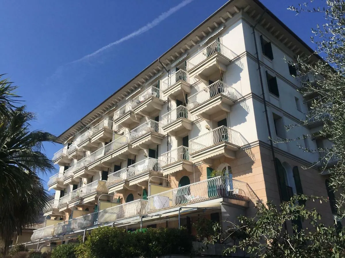 Casa Chicca Free Parking Apartment Genoa Italy